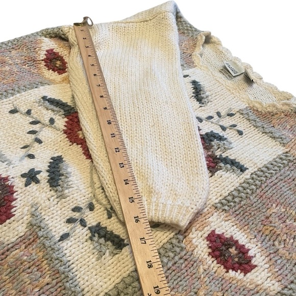 Vintage Knit Chunky Floral Hand Made Classic Elements - Size Large - Picture 3 of 7